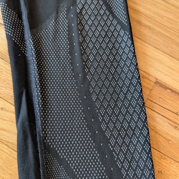 Lululemon Mapped Out High-Rise Tight 28" - Picture 6 of 11